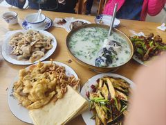 -美顺香食府鱼头老店(雪野湖店)