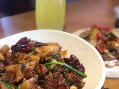 -隔壁老王·家常云南菜(花巷店)