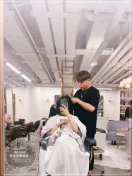 -MODEL'S HAIR