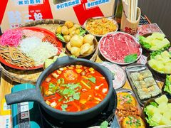 -黔二妞地摊火锅(龙华清湖店)