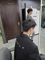 -藤野造型烫发染发