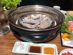 -明洞阿姨·韩式酱蟹烤肉·创意料理(三元桥店)