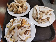 -菌之家·专业纯野生菌火锅·特色炒菌