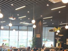 -汽车博物馆主题餐厅