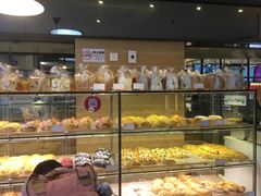 面包甜点陈列柜-BreadTalk面包新语·烘焙蛋糕(中心书城店)