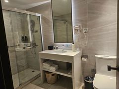 -白玉兰酒店(上海田子坊马当路地铁站店)