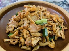 小山笋炒腊肉-龚师傅土菜馆.地道农家菜(魅力湘西店)