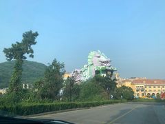 -平湖九龙山乐满地水上乐园
