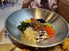 烤牛肉拌饭-梨花牛肉汤饭(仁恒伊势丹店)