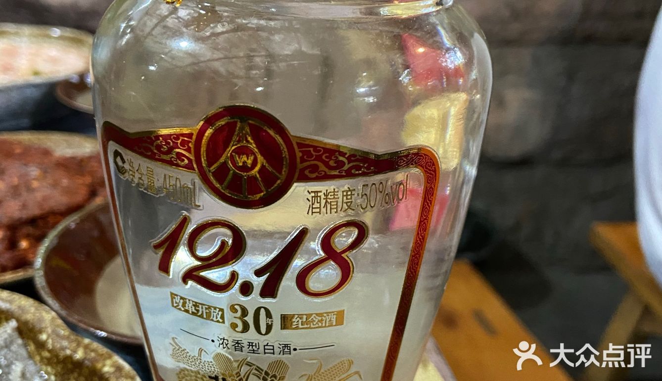 吃一顿正宗重庆火锅，醇厚的牛油锅底加上新鲜食材，真是爽歪歪。