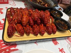 -肥肥虾庄·金牌油焖大虾(汉口城市广场店)