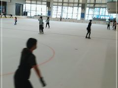 -冰纷万象滑冰场(深圳万象城店)