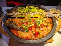 -鸣记脆皮烤鱼(三八广场店)