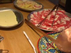 -洱火云南酸菜牛肉火锅(石景山当代商城店)