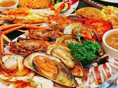 -Chom Cafe and Restaurant