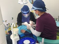 -岳辰齿科(浦东长泰店)