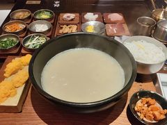 -银米·云南传统过桥米线(双廊黑金冠店)