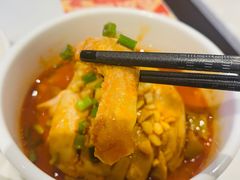 -渝是乎酸菜鱼·川渝小炒(新世界百货望京店)
