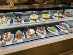 -花花卷卷·鲜食蛋糕(静安久光百货店)