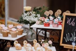 -花轿喜屋婚礼策划