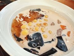 娟珊大满贯-RUXU入续糖水铺与包(卓悦中心店)