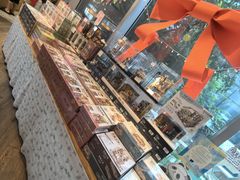 -猫的天空之城概念书店(北戴河蔚蓝海岸店)