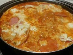 -三清洞摩西韩式年糕火锅(威高广场店)