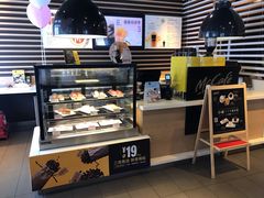 面包甜点陈列柜-麦当劳(双榆树店)
