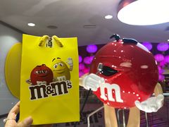 -m豆巧克力世界(上海世茂广场店)