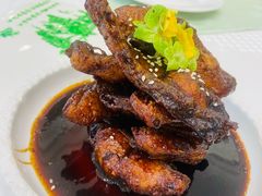 -王朝大酒店徐汇店-地面停车场