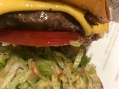 -The Habit Burger Grill 哈比特汉堡(爱琴海店)