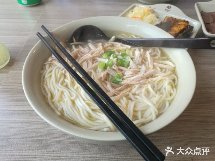 李先生牛肉麵(迅馳廣場餐廳)雞絲麵圖片