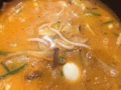 酸辣金汤米线-桥思缘云南过桥米线