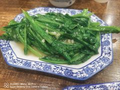 -老钟家烤羊排·敦伊阁清真餐厅胡羊焖饼