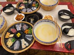 -老国贸云南传统过桥米线(滇池店)