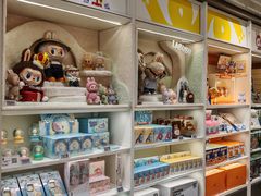 -泡泡玛特POPMART(万达店)