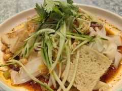 石河子凉皮-巴扎美食·新疆菜·西域歌舞表演餐厅(新疆大厦店)