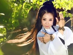 -九月鹰飞汉服摄影工作室