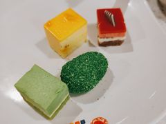 -佰烧海鲜烤肉火锅自助(世茂国际广场店)
