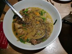 -聚鑫朋酸菜肥肠(文艺路口店)