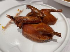 玻璃皮润烧乳鸽皇-北京厨房(SKP店)