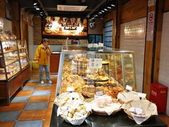 面包甜点陈列柜-苹果花园(龙漕路店)
