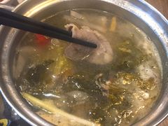 酸萝卜汤锅底-龙聚德北京烤鸭(沙坪坝华宇A馆店)