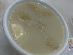 鸡煲特大鲍翅-凤城礼记鱼翅海鲜酒家(新马路总店)
