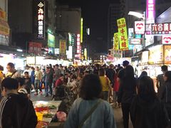 -六合夜市