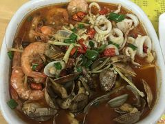 招牌水煮三鲜-庆辉辉客家餐厅(思明店)