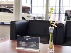 -杭州中升之星奔驰4S店(滨江店)