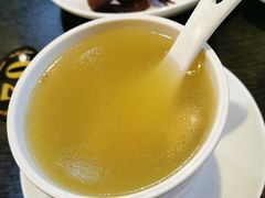 花旗参乳鸽汤-港澳烧卤馆
