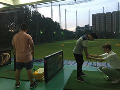 -仙霞高尔夫练习场-停车场