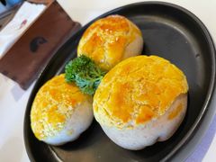 酥皮叉烧包-白天鹅宾馆-宏图府餐厅